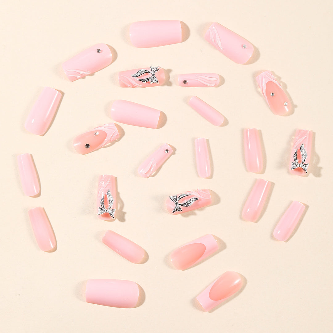 Elegante dekorative 3D-Nagelkunstverlängerungen Karnz
