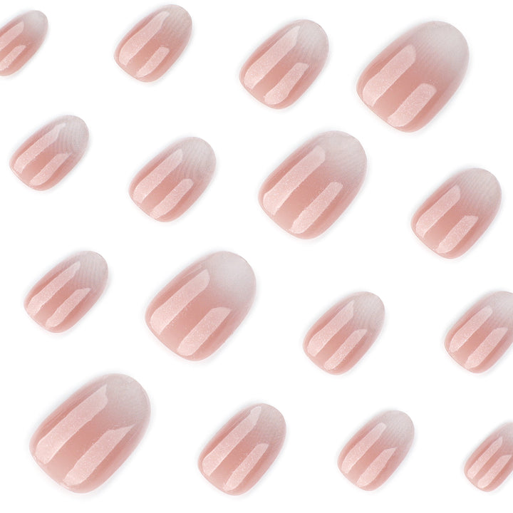 Luxuriöse Nagelverlängerungen mit elegantem Glitzer-Ombre Karnz