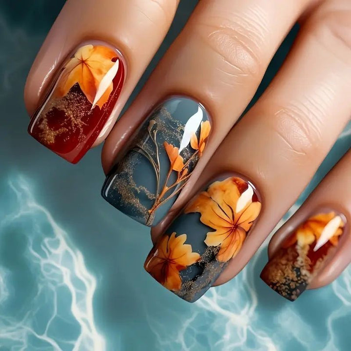 Künstlerische herbstliche Nagelkunst Karnz