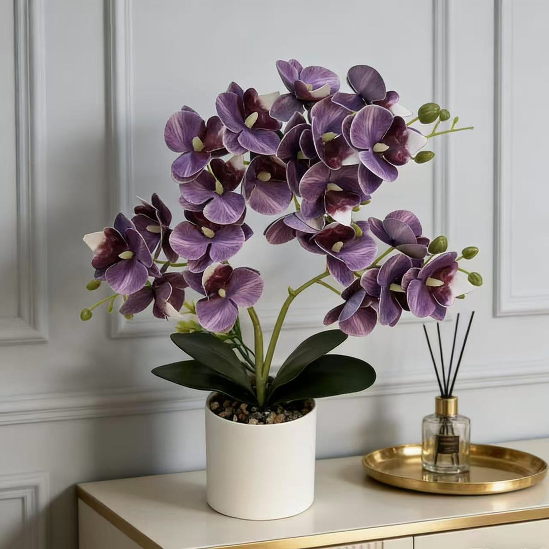 Lebensechte künstliche Orchideenpflanze