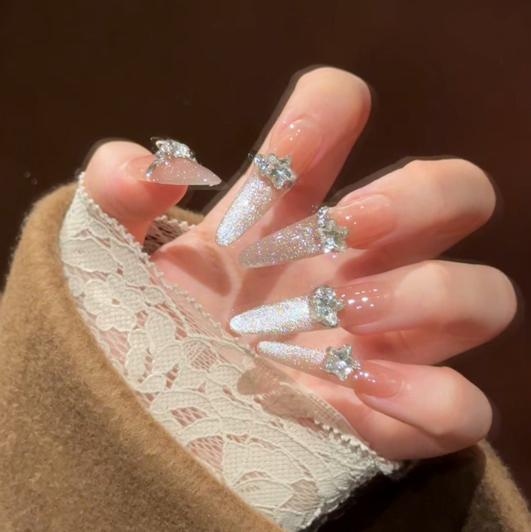 Glamouröses Acryl-Nagelset Karnz