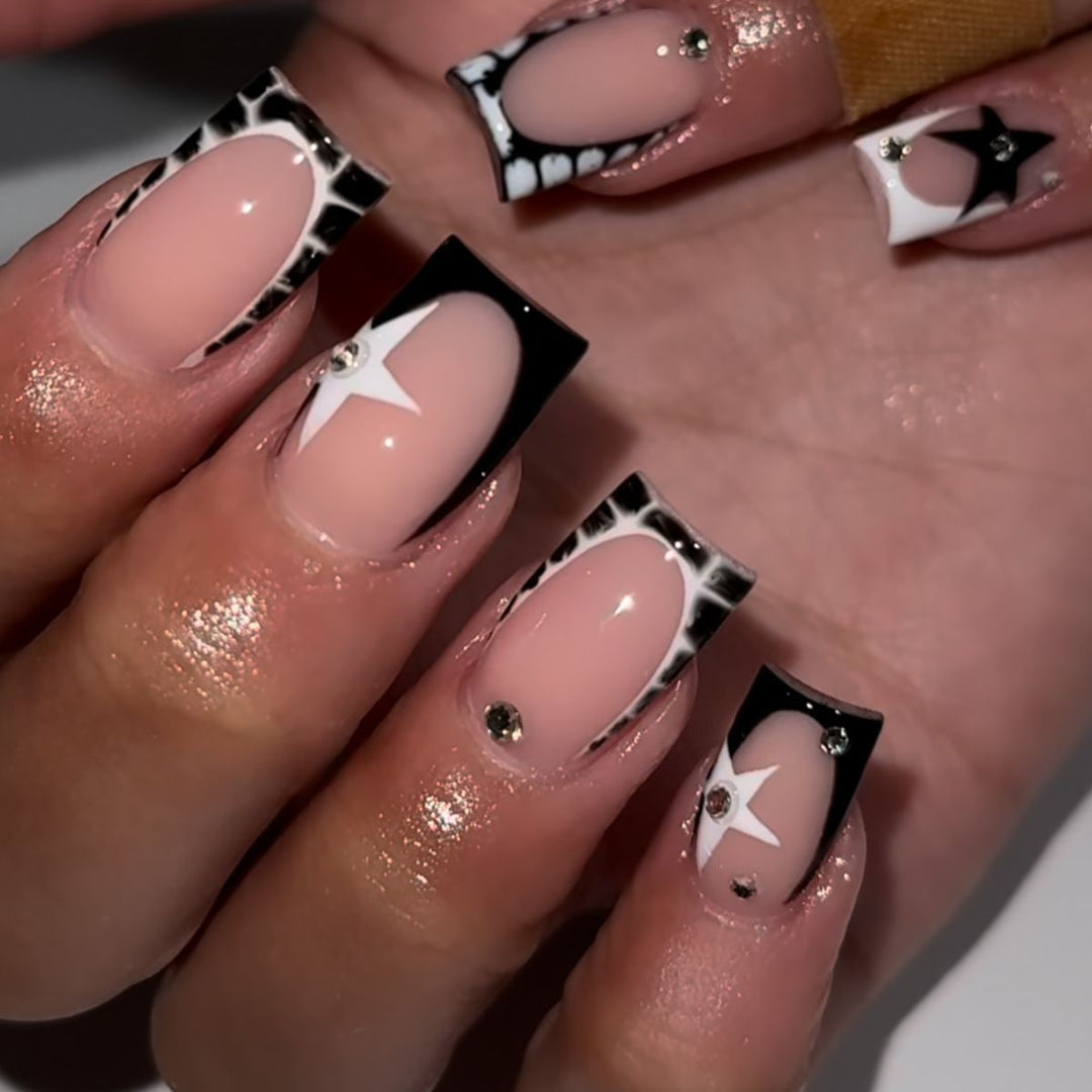 Elegante Künstlerische Gel-Nagelverlängerungen Karnz