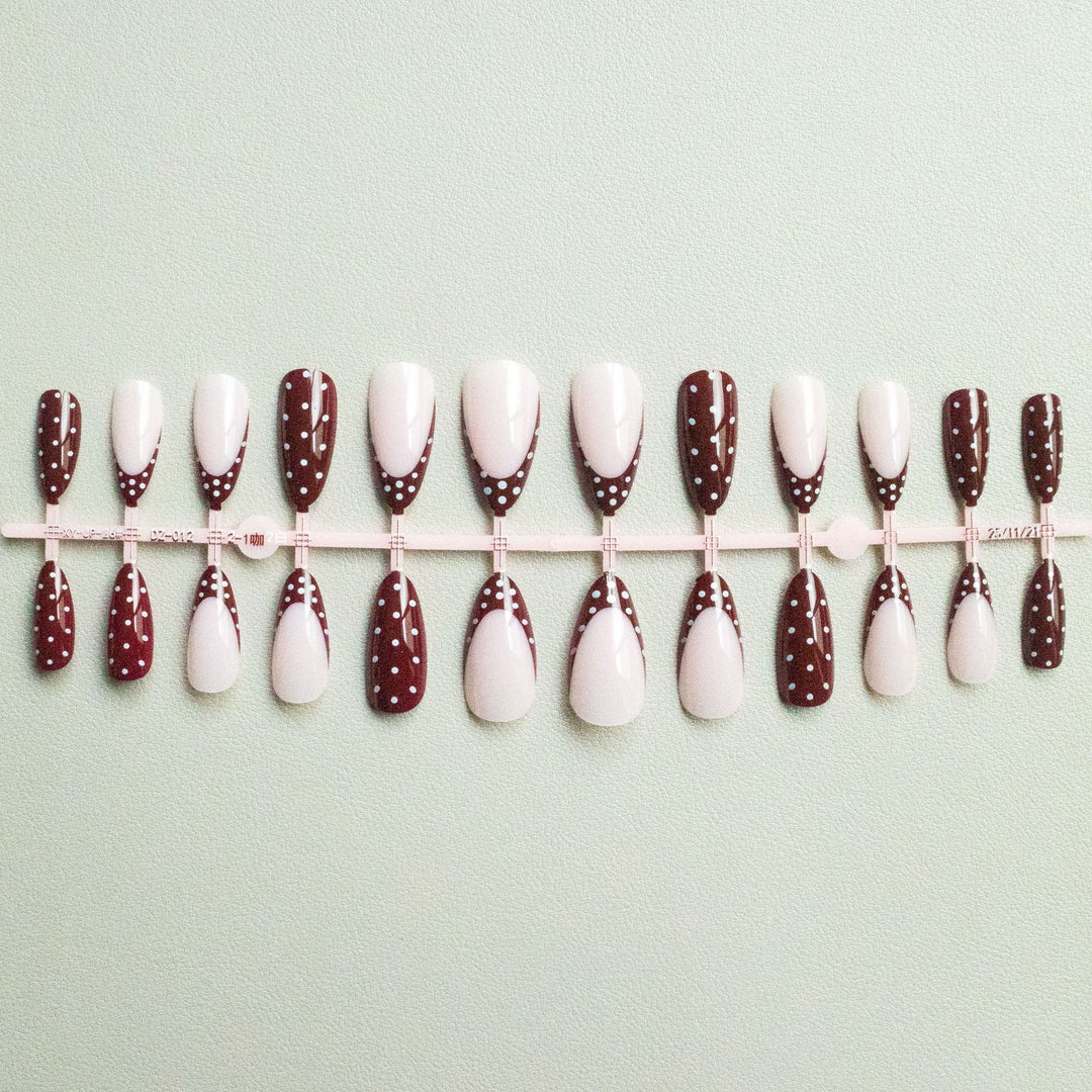 Elegantes abstraktes französisches Nagelkunst-Set