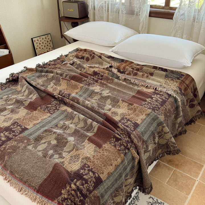 Gewebte Jacquard-Patchwork-Decke mit Fransen kanten