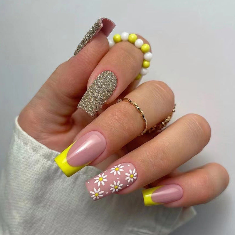 Kunstnagelset Karnz