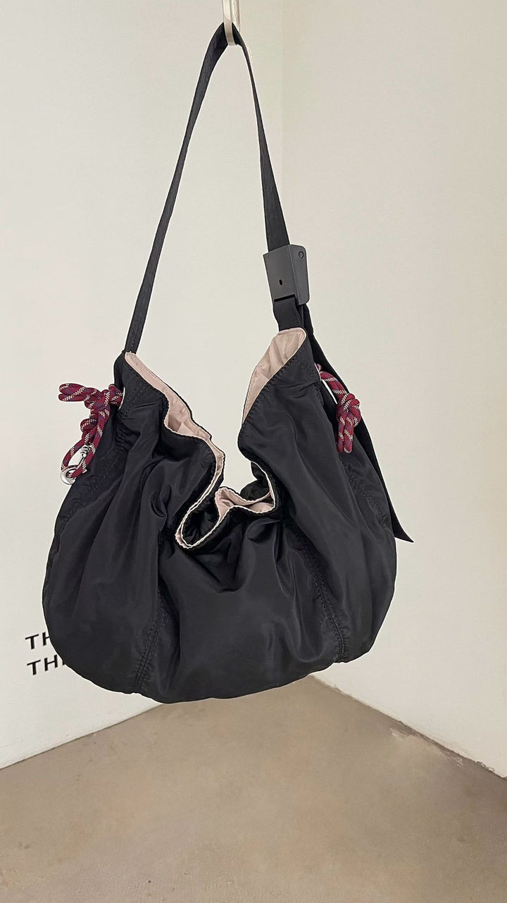 Funktionale Kordelzug-Schultertasche