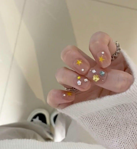 Künstlerisches Herzmuster Nagelkunstverlängerungen Karnz