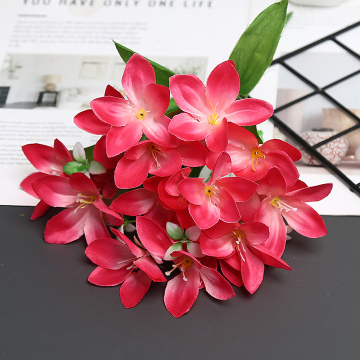Dekorativer realistischer Blumenstrauß für die Wohnkultur