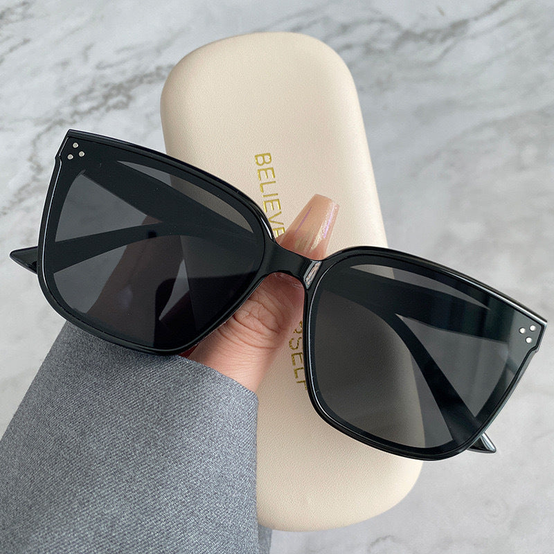 Damen modische oversized Sonnenbrille im Retro-Stil Karnz