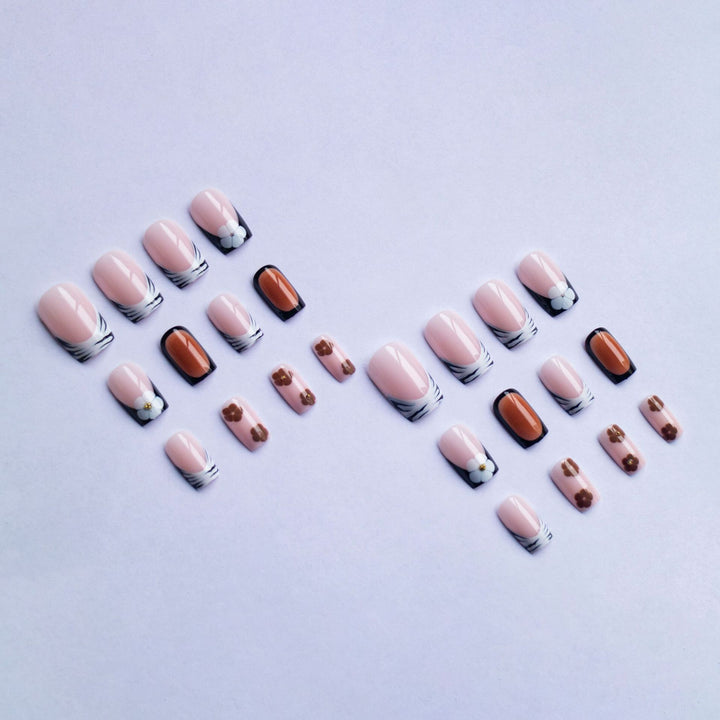Blumen- und geometrisches Nagelkunstset