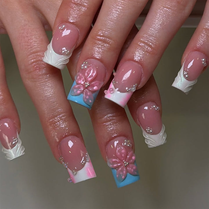 Kunstfingernägel mit Floralen 3D-Applikationen und Detaillierten Verzierungen Karnz