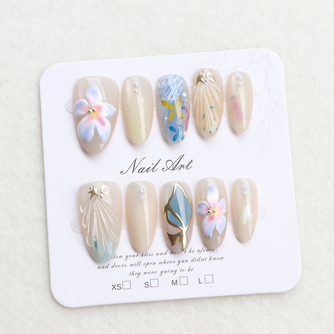 Künstlerisches Florales Nageldesign Karnz