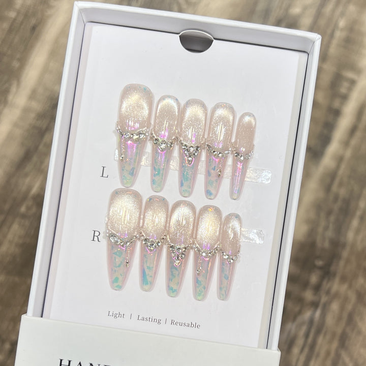 Glamorous Nail Art Karnz