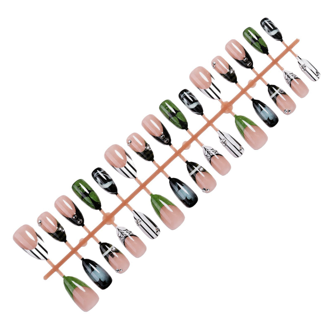Kreatives Kunstnagelset mit Halloween-Motiv Karnz