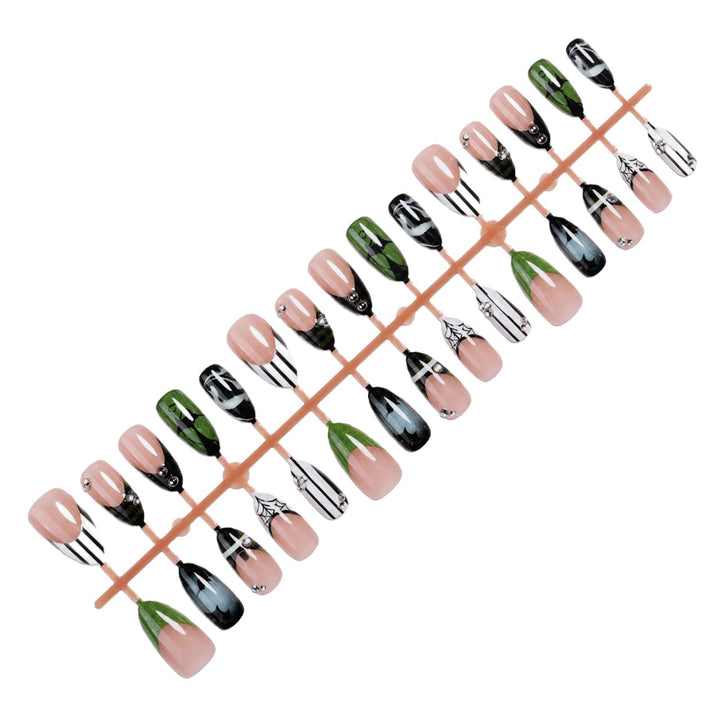 Kreatives Kunstnagelset mit Halloween-Motiv Karnz