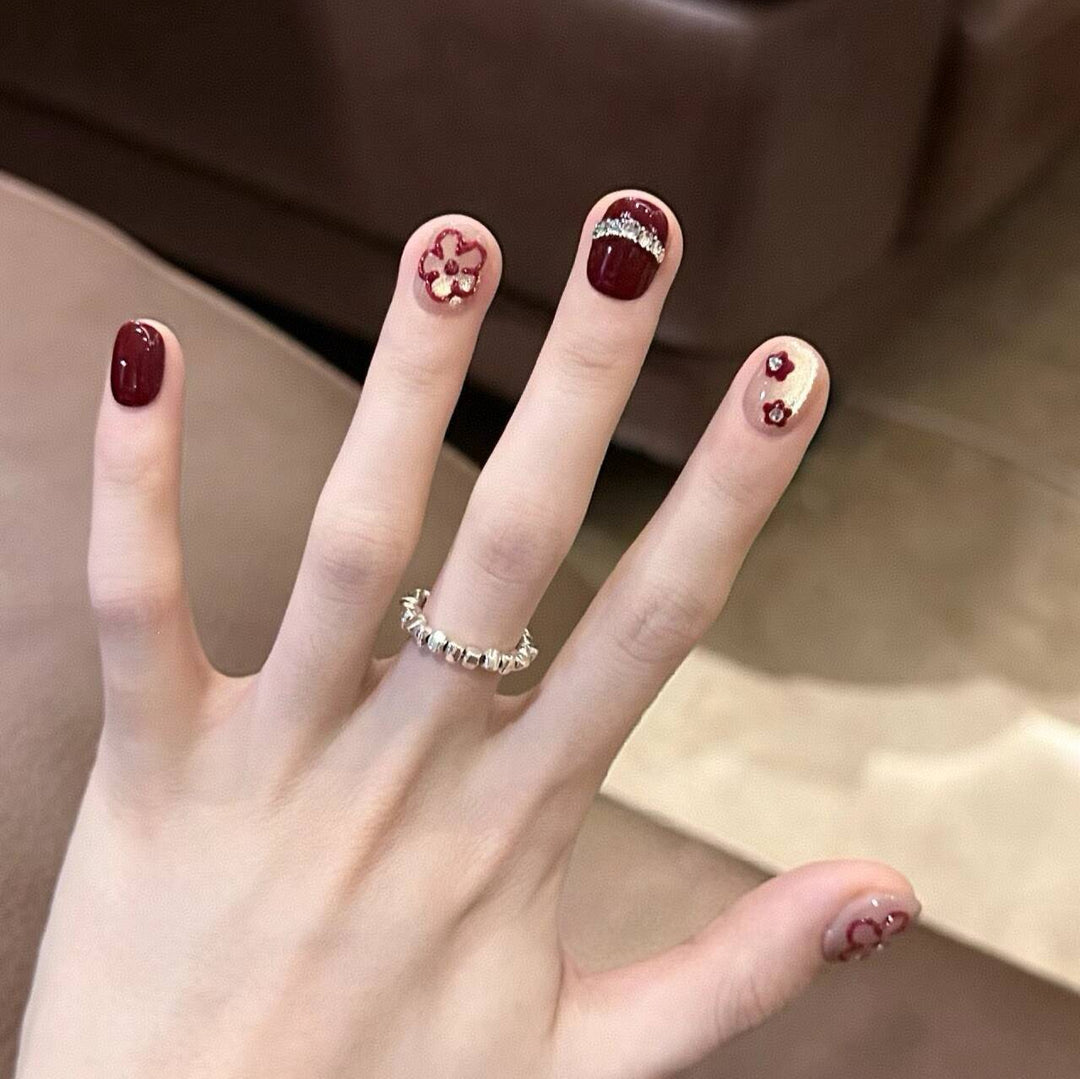 Premium Glitzernde Press-On Nagelerweiterungen Karnz