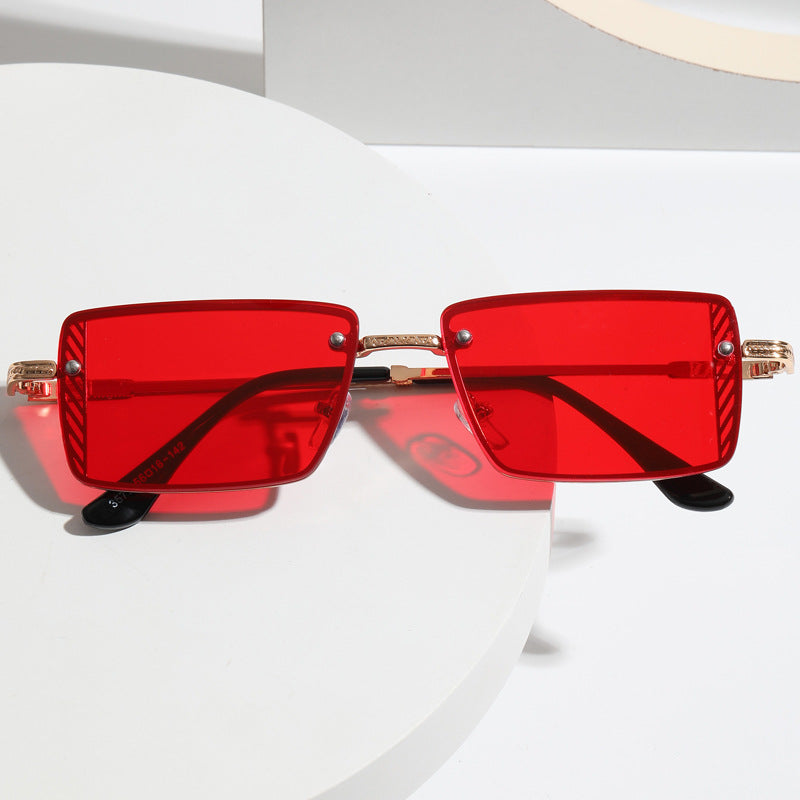 Damen Elegante quadratische Sonnenbrille mit raffinierten Rahmenakzenten Karnz