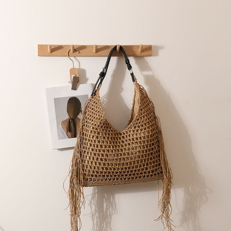 Damen Handtasche mit auffälligen Fransen Karnz