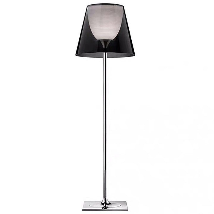 Moderne Minimalistische Stehleuchte mit verstellbarem Schirm