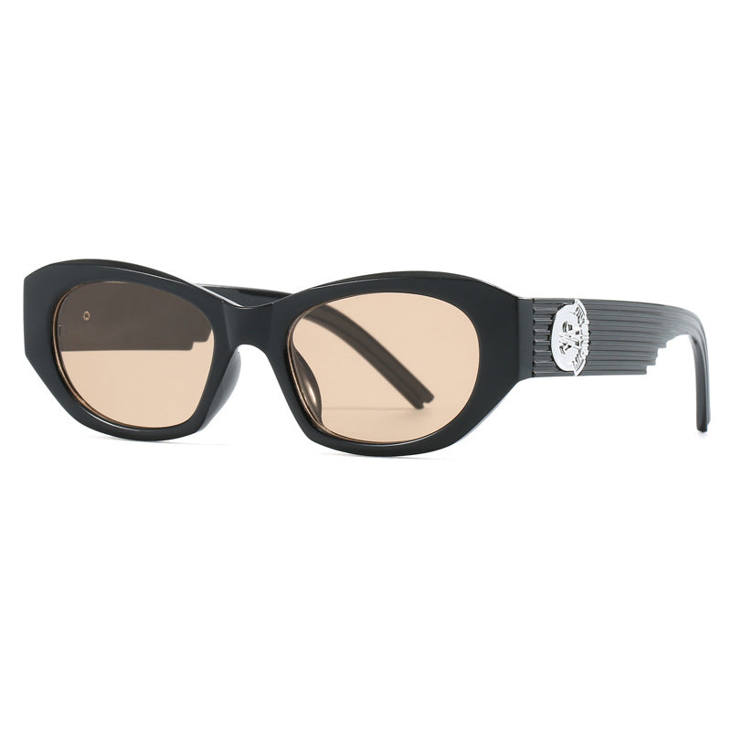 Damen Modische Sonnenbrille im auffälligen Design mit luxuriösen Rahmenelementen Karnz