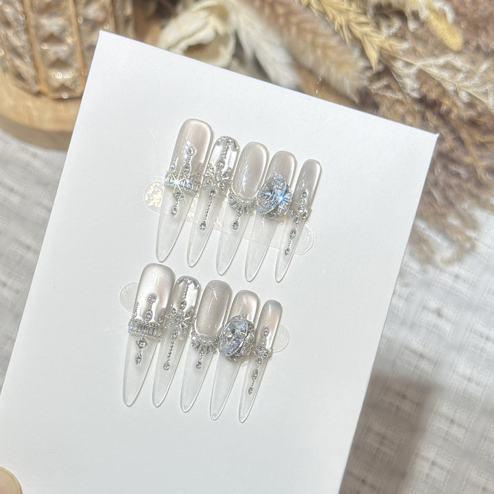 Premium mit Strass verziertes Press-On-Nagelset Karnz
