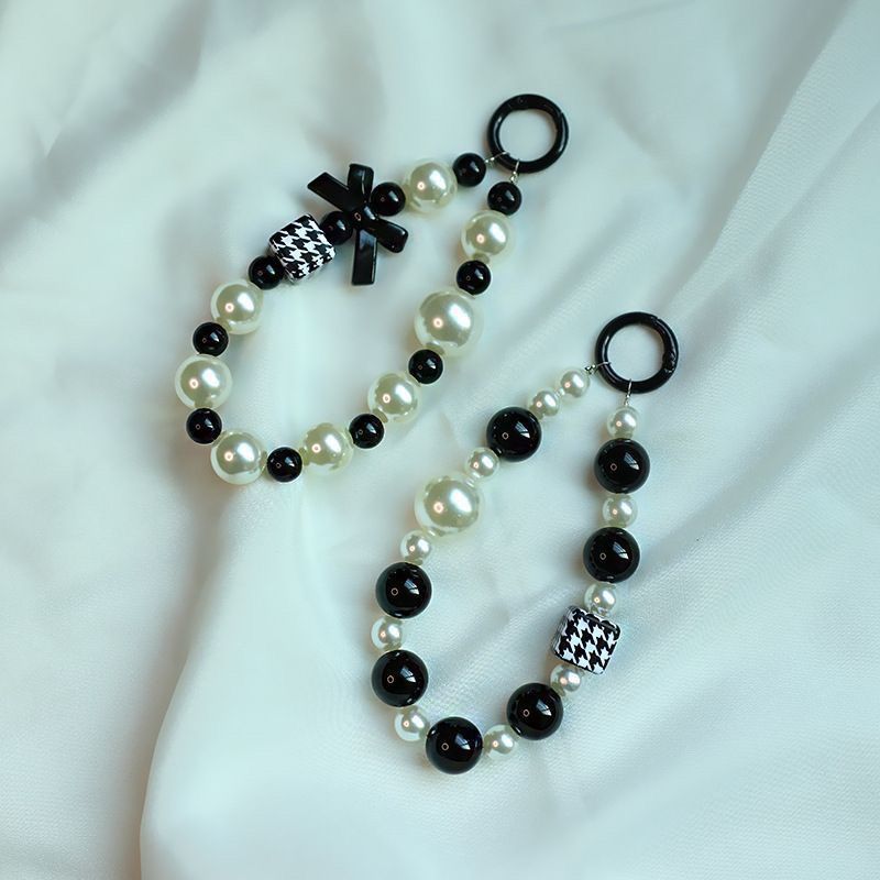Elegante Perlen- und schwarze Perlen-Charm-Armband Karnz