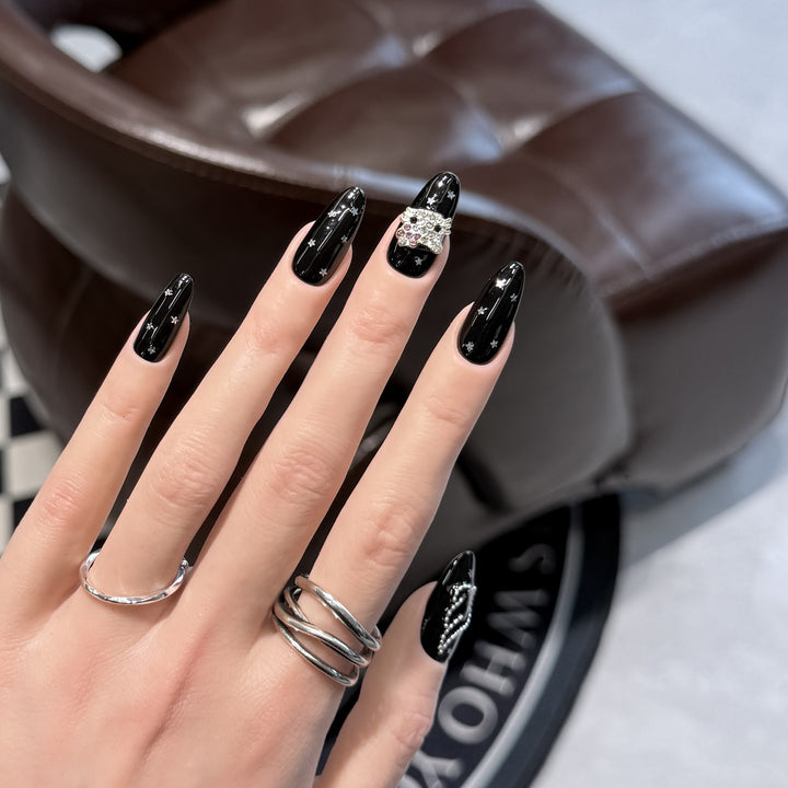 Elegante Sternenhimmel Kunst Press-On Nagelset Karnz