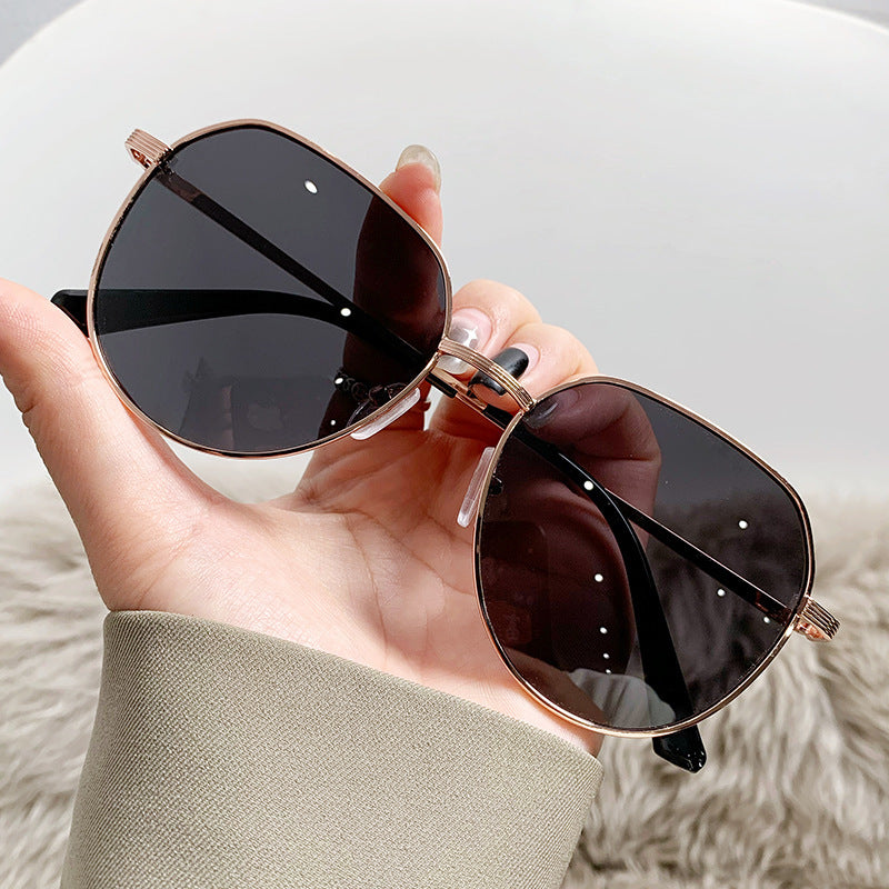 Damen katzenaugen Sonnenbrille mit elegantem Metallrahmen Karnz