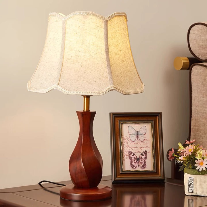 Elegante moderne Tischlampe