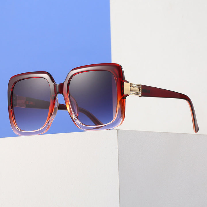 Damen elegante oversized Sonnenbrille mit luxuriösen Metallakzenten Karnz