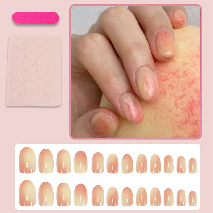 Kunstnagelset mit elegantem, natürlichen Ombre-Design Karnz