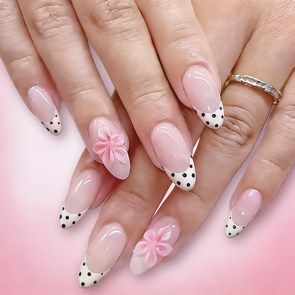 Elegante florale Design Press-On Nagelspitzen Karnz