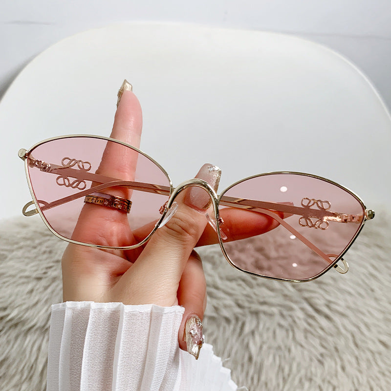 Damen modische Cat-Eye Sonnenbrille mit filigranem Metallrahmen Karnz