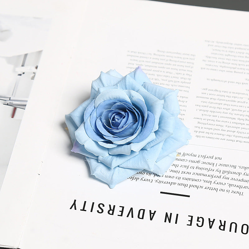 Florale Corsage für dekorative Trage- und Ausstellungszwecke