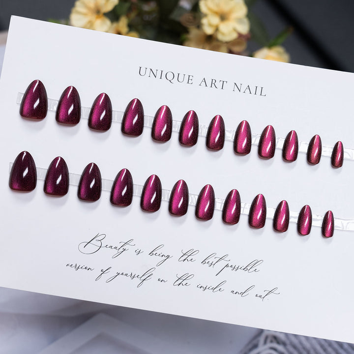 Glänzendes Press-On Nagelkunst Set