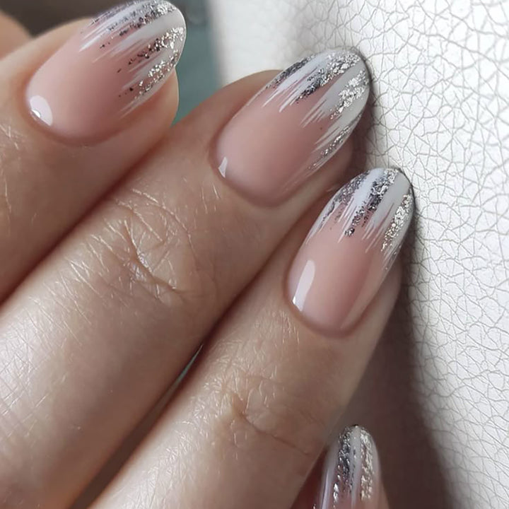 Stylische Glitter-Gradient-Nagelkunst-Erweiterungen Karnz