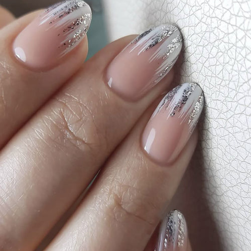 Stylische Glitter-Gradient-Nagelkunst-Erweiterungen Karnz
