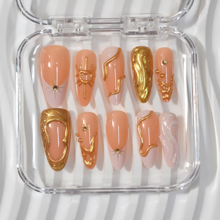 Künstlerisches Nageldesign Karnz
