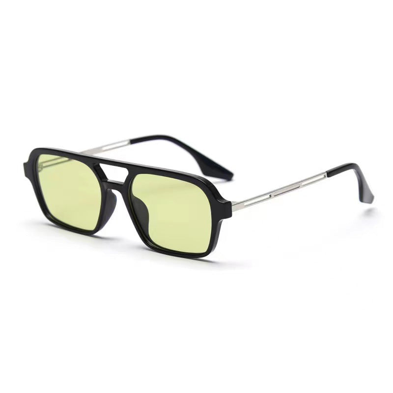 Damen Designer-Sonnenbrille mit elegantem transparentem Rahmen und gelben Gläsern Karnz