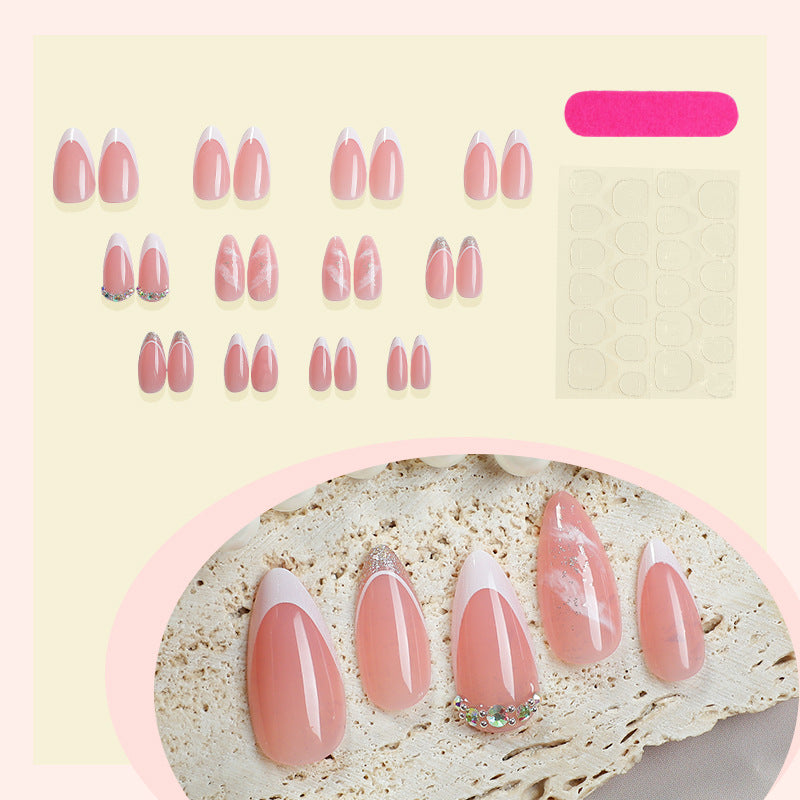 Premium dekorative Press-On Nagelset mit künstlerischer Ausführung Karnz