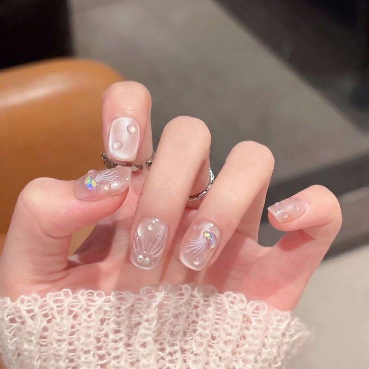 Elegantes Press-On-Nagelkunst-Set mit 3D-Flourish-Design Karnz