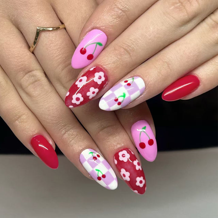 Künstlerisches Kirschblüten Nageldesign Karnz