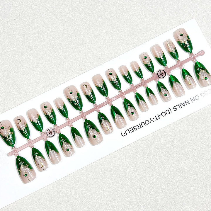 Künstlerische Nagelspitzen Karnz