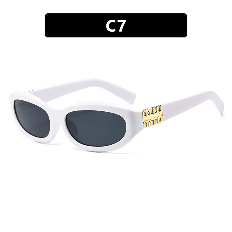 Damen modische Sonnenbrille im geschwungenen Design mit luxuriösen Details Karnz
