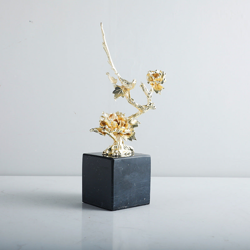 Künstlerische Blumenskulptur