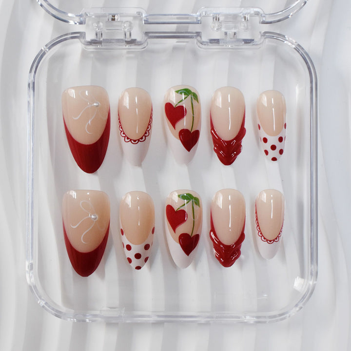 Künstlerisches Nageldesign Karnz