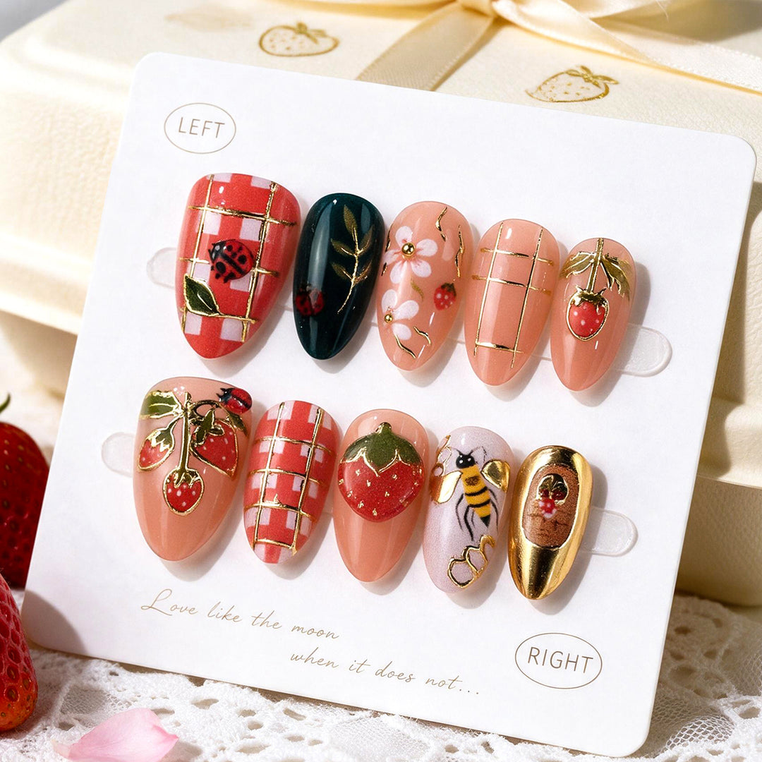Kreatives Erdbeer-Themen Press-On Nagelkunst Set