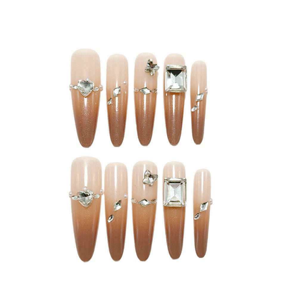Kunstnägel Im Glitzernden Stiletto-Stil mit Luxuriösen Akzenten Karnz
