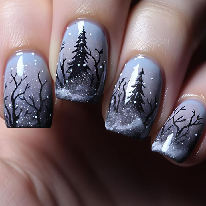 Künstliche Nagelkunst mit Winterlichem Waldmotiv Karnz