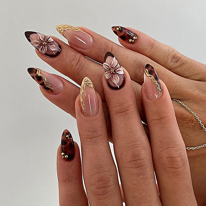 Exquisite Kunstnagel-Kollektion Karnz